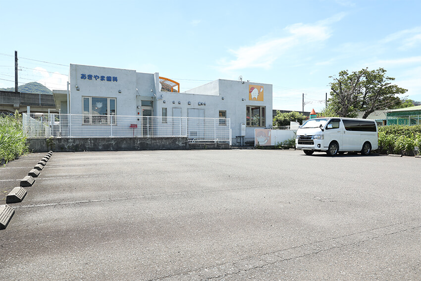 駐車場（裏）